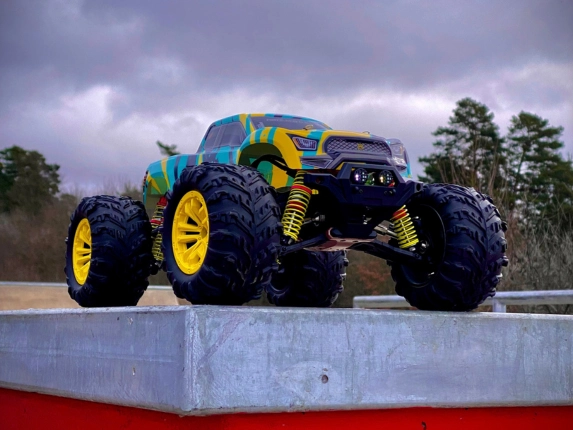 RC auto RMT Monster Tornado